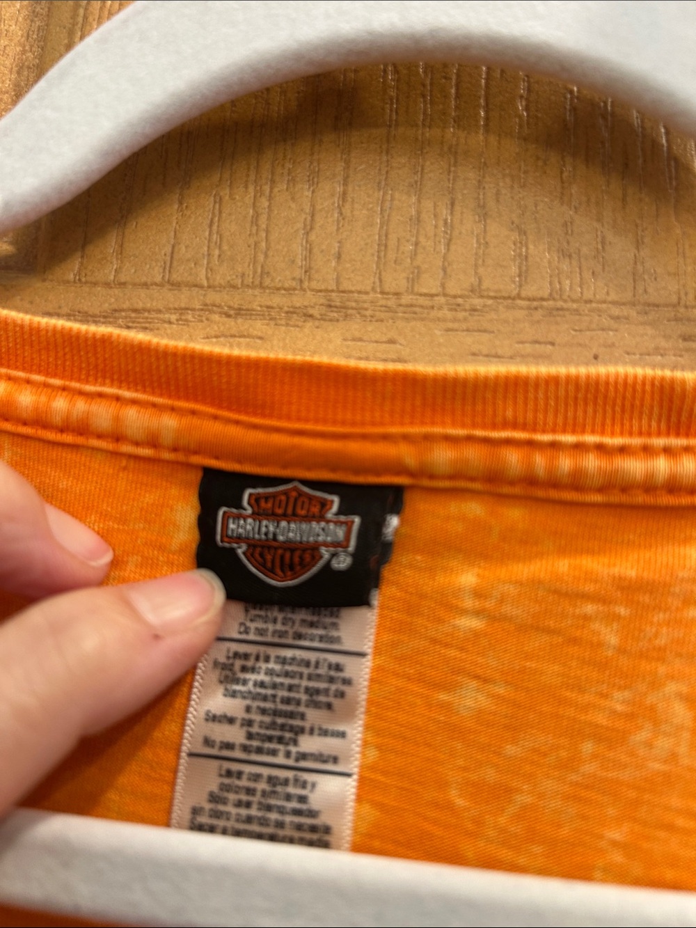 Harley-Davidson Orange V-Neck Eagle Graphic Short Sleeve Tee, Women’s L - Picture 3 of 4